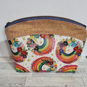 Bright Rainbow Floral‎ Zipper Pouch Like New Handbag Cork look in top Colorful